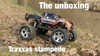 Unboxing the Traxxas Stampede XL-5 RTR 1/10 Scale Electric 2WD Monster Truck