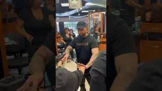 Practice shear drills 💈 www.SeanCaseyAcademy.com #barber #haircut #education #hair #barberworld ￼