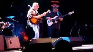 Larry Carlton Playing Josie at Jazz Utsav 2010,Bangalore,India