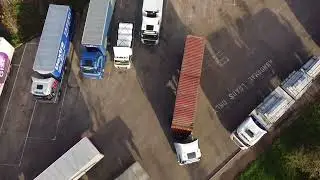 HGV reversing, how to reverse in a parking Space next to moving trucks #truckinguk