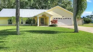 101 Academy Terrace, Sebastian, FL Presented by Robin Burgarella.