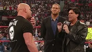 Со-генеральные менеджеры Raw 