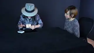 Takumi Takahashi Teaches Card Magic - One Hand Production