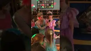 Elizabeth sings Frozen Let it Go with Elsa at her 4th Birthday Party