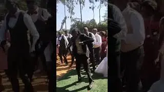 Rose weds Richard: Mad fun with the #DancingBabyfacedMC @Samuregz