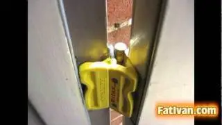 Fat Ivan&reg;: единственная в мире реклама складного дверного упора