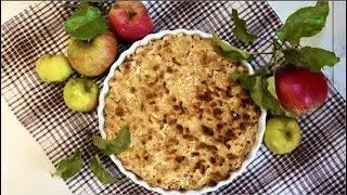 Cooking Apple Crumble 🍎