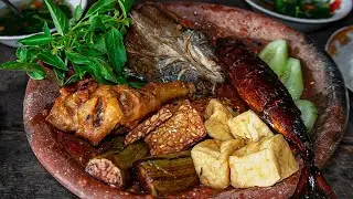 JUALAN SAMBEL EREK - EREK DITENGAH HUTAN TAPI JADI LANGGANAN PEGAWAI KANTORAN
