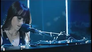 Momento Candela cantando 