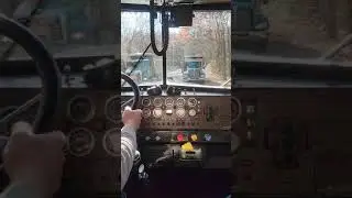 Kenworth W900A 8V92 climbs hill and gets into a tight spot