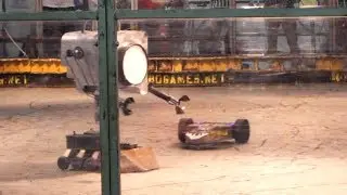 Flame War (Rick & Morty Pass the Butter Robot) vs. Apolkalipse