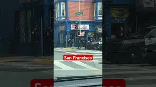 The police literally eating donuts in the Mission District #sanfrancisco ￼