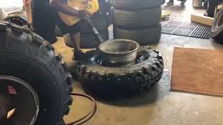 Inflating Impossible Tires GB-5M BEAD BOOSTER&reg;