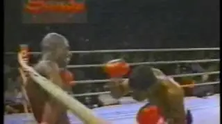 Boxing Injury - Boxer Breaks His Arm