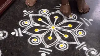 Small double line rangoli 🌺 easy beginners rangoli 🌺 Daily use kolam #vidhyaprabhudailykolam 