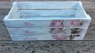 Caja de madera decorada con decapado y decoupage