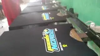 Sablon 4 warna menggunakan meja rel