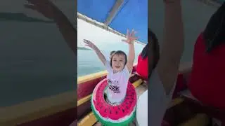 adek naik perahu ... #shorts #naikperahu #happy #lucu #gemesin