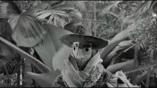 La Jungle - Another Look To The Woman In The Gloom (Official Music Video)