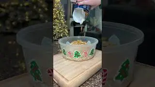 An easy Christmas treat! Perfect for bringing to a party or a Christmas movie night