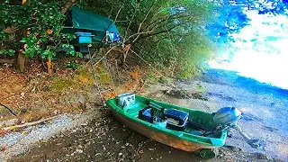 穏やかな入江で釣りをしながら野天風呂付き秘密基地作ったよ！
