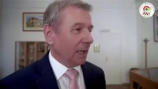 BEOSZ HIRAD&Oacute;   Riport Dr Benkő Tibor honv&eacute;delmi miniszterrel