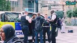 Uk Police arresting a man             #police #ukpolice2022 #viral #video #public #news