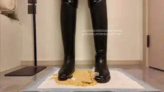 riding boots crush biscuit 🙄🙄