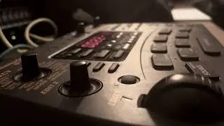 Concrete (Boombap beatmaking on the Zoom Sampletrak st224)
