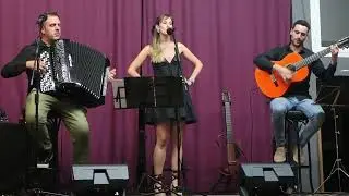 CANTANDO IÑAKI RETA, CAROLINA MILAGRO Y MARCOS PÉREZ