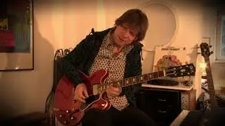 A little blues in the morning with the  cherry1964 Gibson ES-335 (Ex-Bernie Marsden 