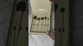 unboxing morphe x ariel makeup brush set - asmr #unboxing #asmr #makeupbrushes #morphe