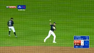 Taylor Snyder luci&oacute; hoy en las paradas cortas.