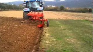 NEW HOLLAND TS 100 PLUS WITH SUPER STEER
