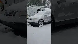 Компания Camper Pros снова застряла из-за снегопада... Извините, ребята, в такой снежный покров р...