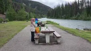 Picnic at Jasper National Park.