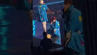 Did #haechan really feel dizzy after getting off the balloons ride or he's trolling 🤣 #thedreamshow3