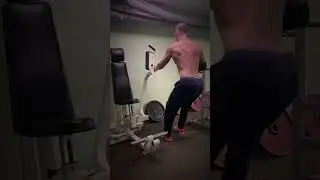 Использовать тренажеры не по назначению, умею практикую. #спина #fitness #тренировка #motivation