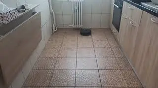 Lefant M201 FreeMove 2.0 Robotic Vacuum Cleaner in action