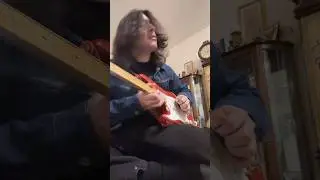 An improvised guitar solo on my favorite Stratocaster #guitar #guitarsolo #fender #stratocaster