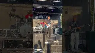 Wayne Baker Brooks wicked lead run at The Niagara Falls Blues Festival