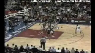 Shaq to Kobe amazing no look pass
