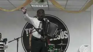 Vicente Manjarres Canta Dios es Amor