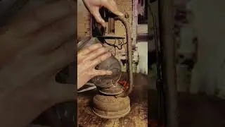 Reliving the Past: lighting Vintage Kerosene Lantern 🕯️#Nostalgia #VintageLantern #OldlsGold