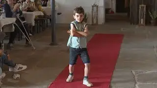 Jungdesigner: Sch&uuml;ler recyclen Kleidung
