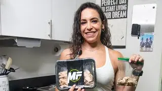 Pro tip with Jax 📝 Megafit Meals helps me hit my daily protein goal 💚