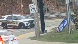 29 dec 2025 #pittsburgh Pittsburgh Police blocking off Banksville Road at wenzell Ave& firetrucks