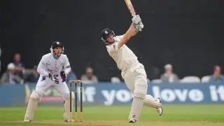 Chris Woakes hits unbeaten 152 - highlights of Derbyshire v Warwickshire
