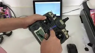 Como configurar o rádio Turnigy com cabo de simulador no software para treino de aeromodelo