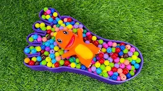 🌈 Hypnotic ASMR &ndash; Pouring Sweet Jelly Beans into a Sticky Slime Mix 🍬✨